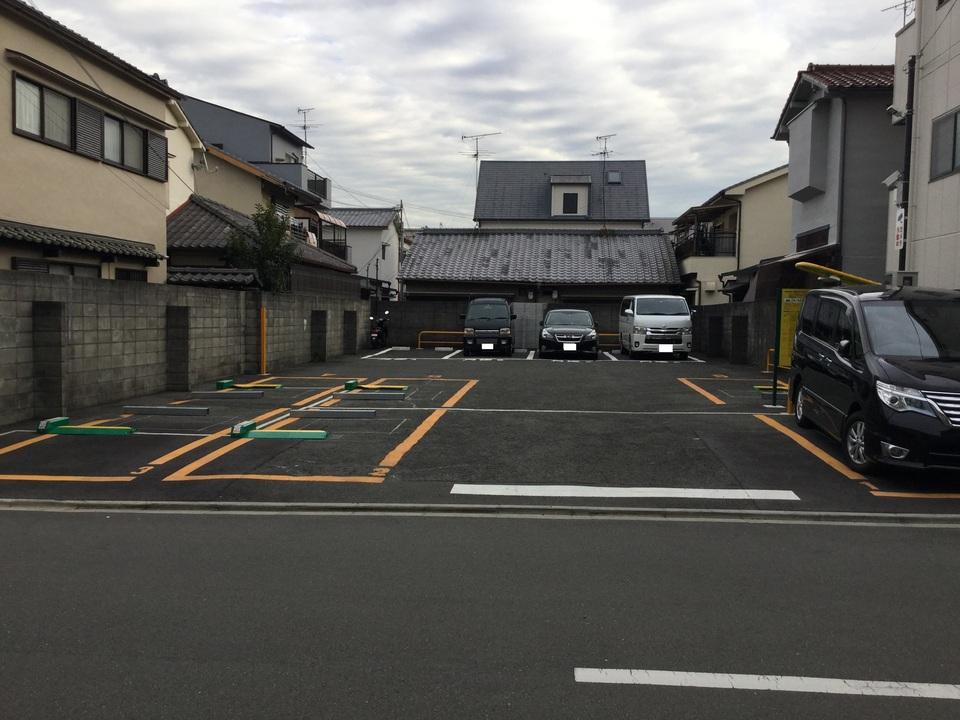 吹田昭和町第６の外観・駐車場イメージ1枚目