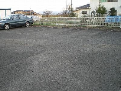 伊達(16217)の外観・駐車場イメージ2枚目