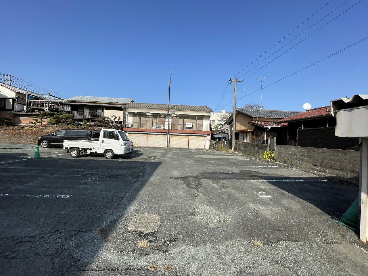 立花駐車場の外観・駐車場イメージ2枚目