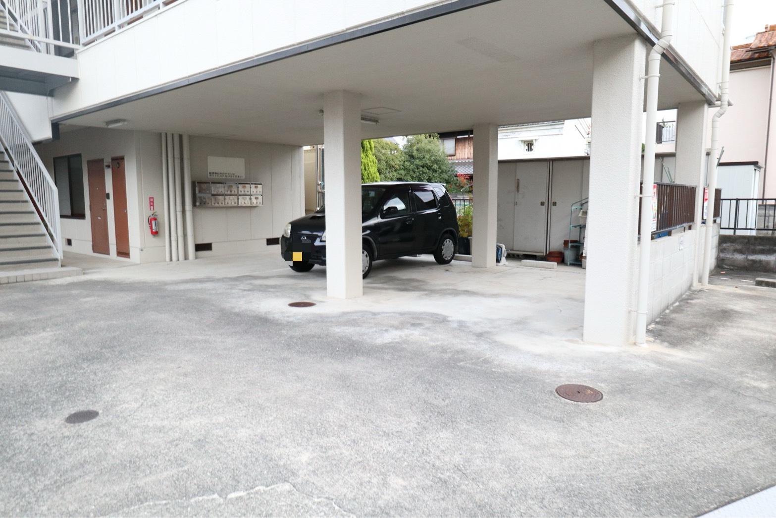 メゾン木村敷地内駐車場の外観・駐車場イメージ1枚目