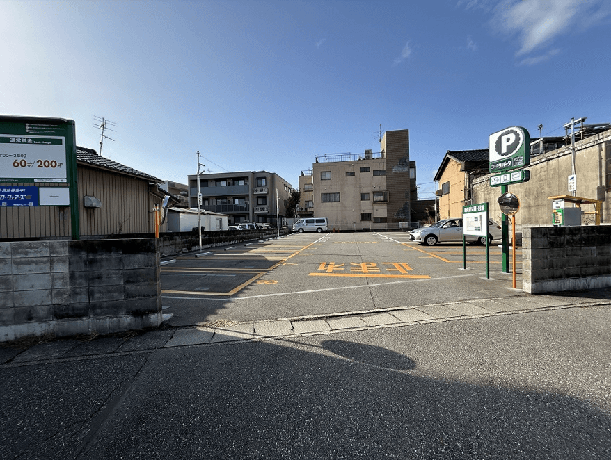 金沢北安江３丁目第２の外観・駐車場イメージ1枚目