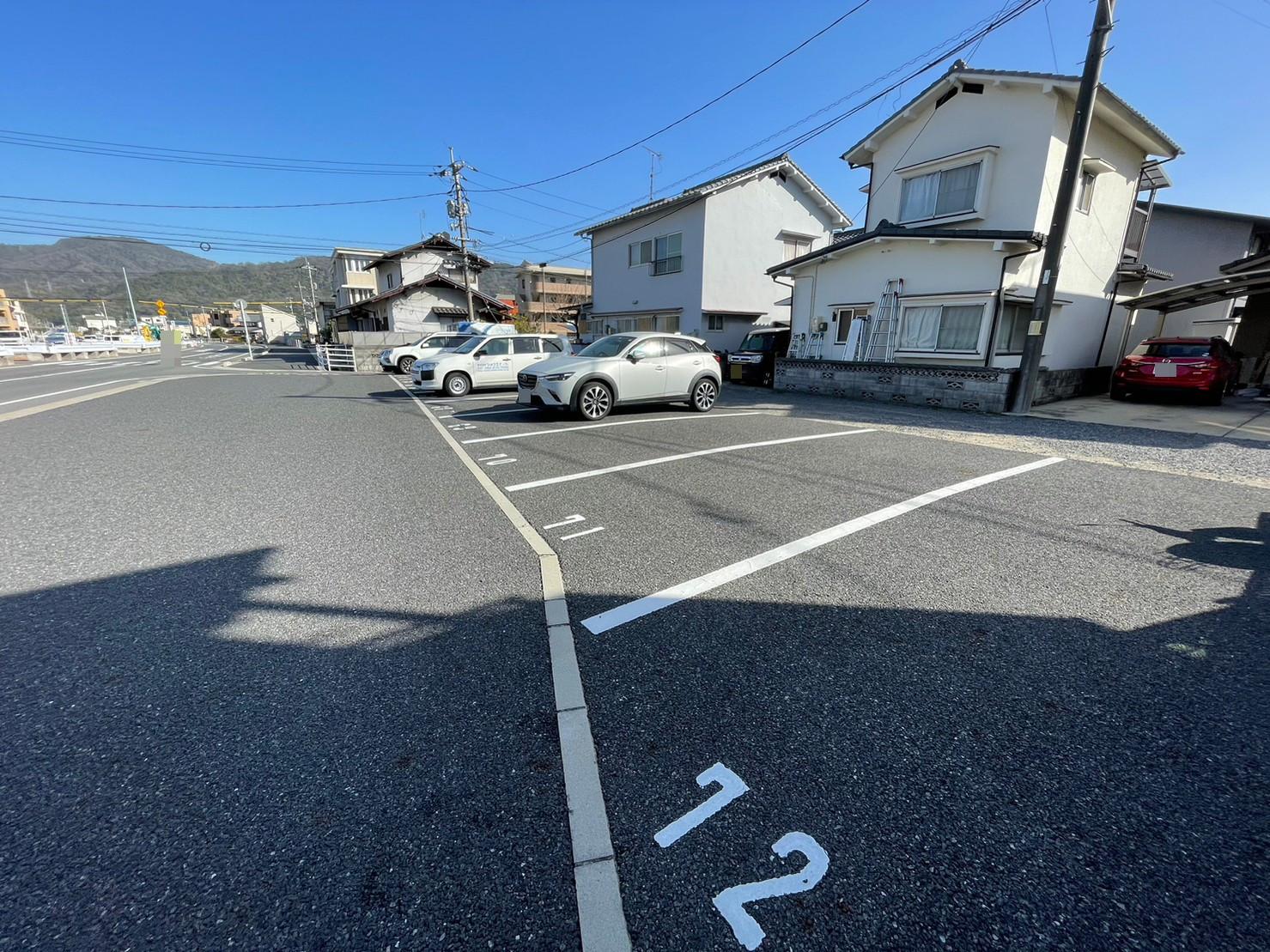 第四岡田駐車場の外観・駐車場イメージ1枚目