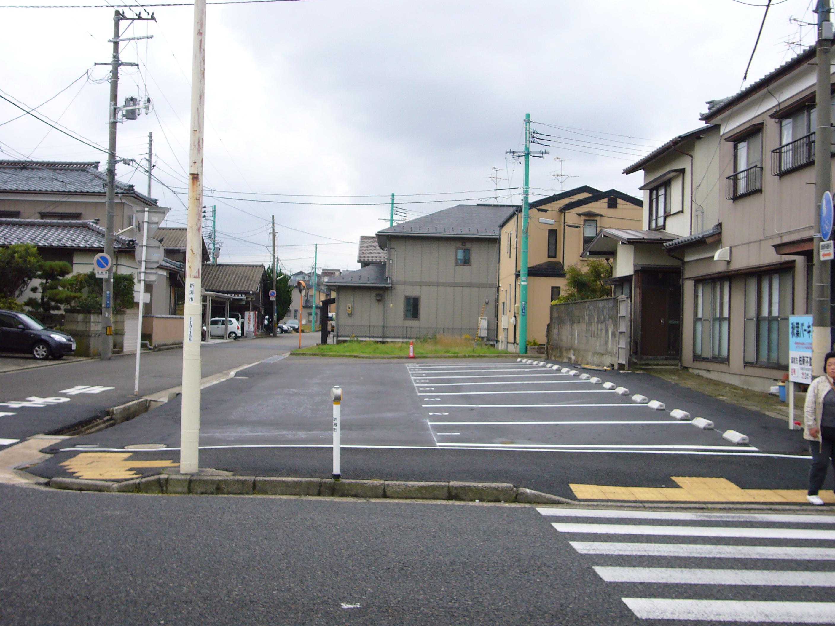 秋葉パーキングの外観・駐車場イメージ2枚目