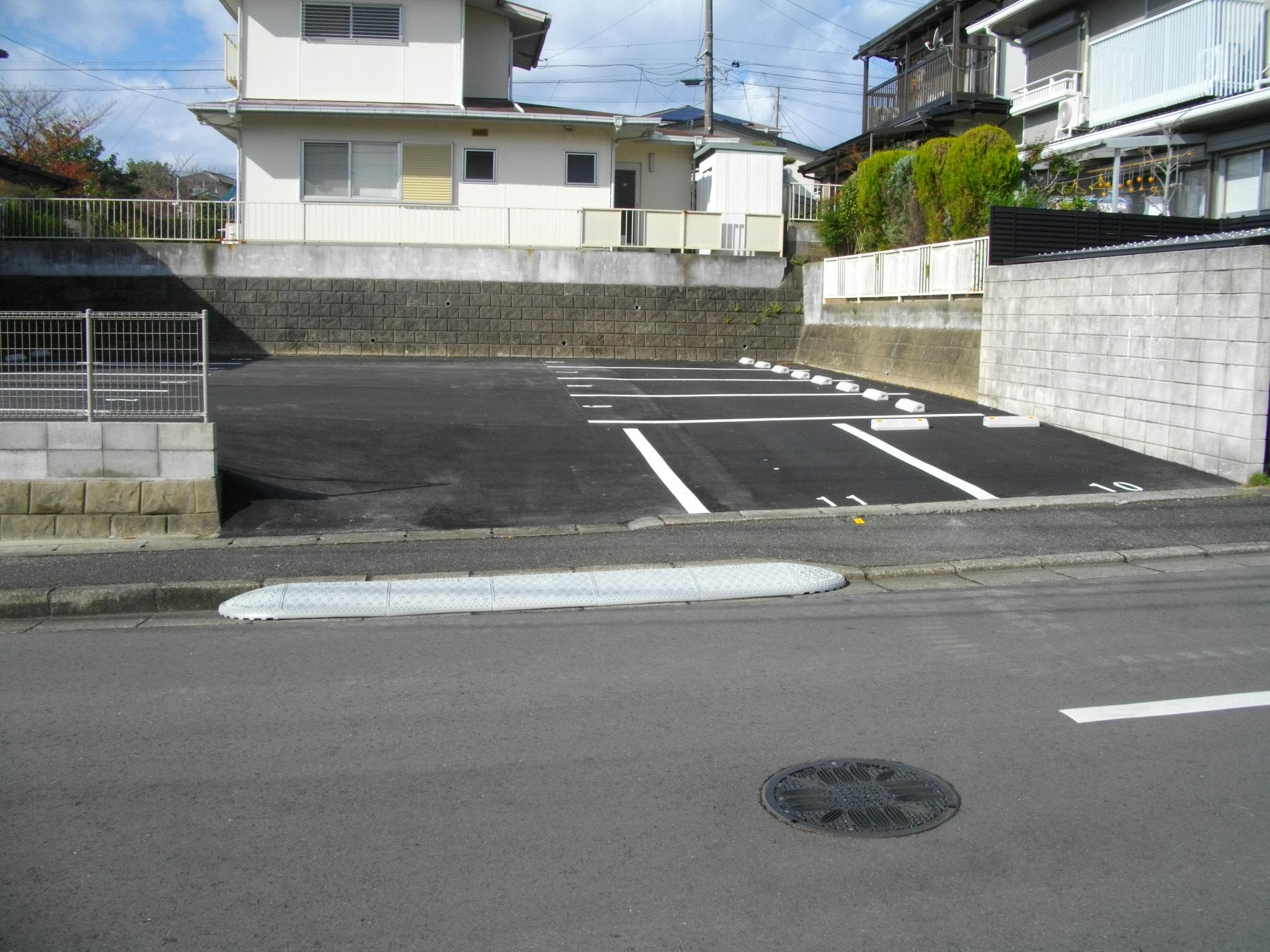 松寿山一丁目第二駐車場の外観・駐車場イメージ3枚目