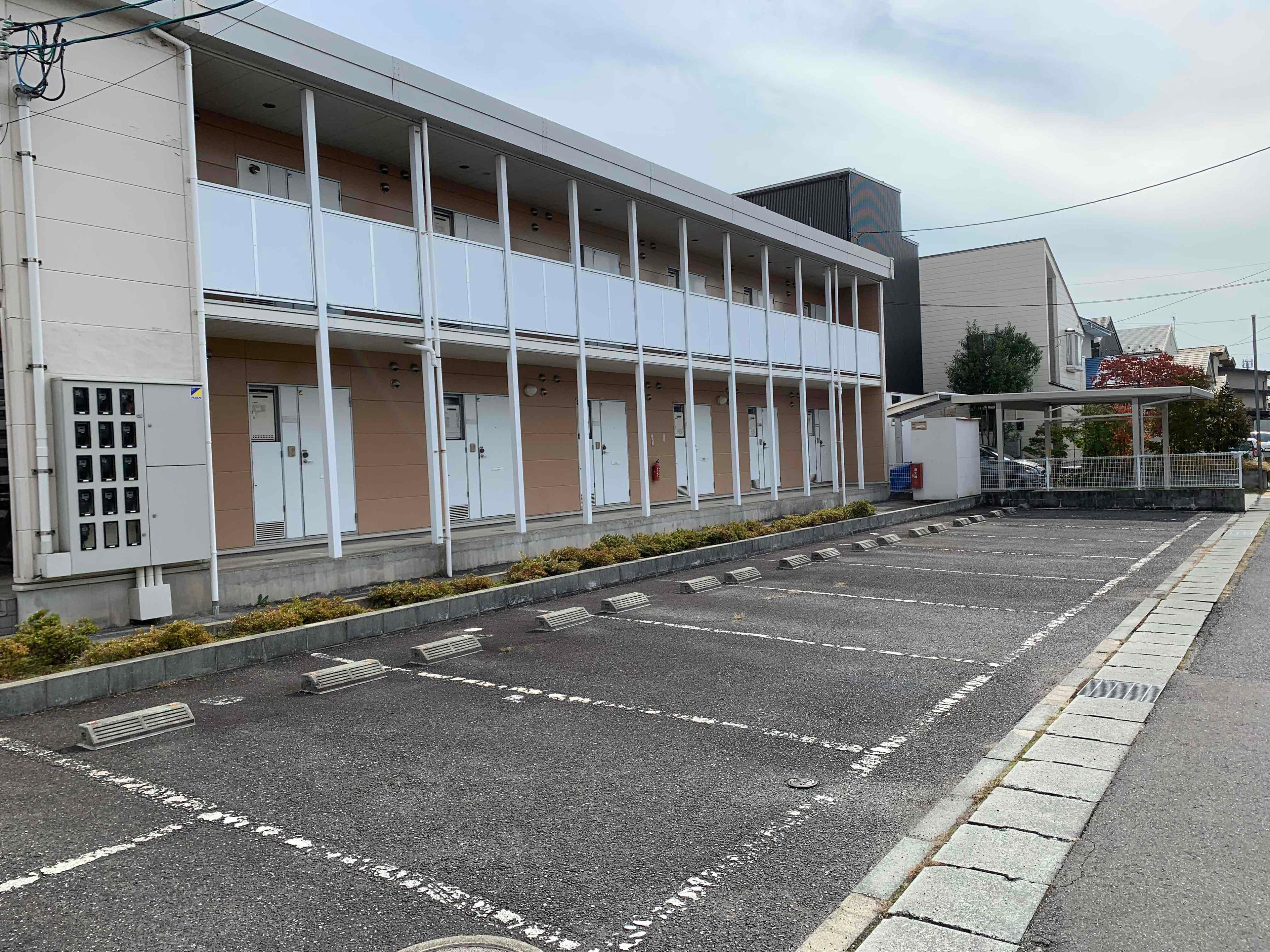 江南(15555)の外観・駐車場イメージ1枚目