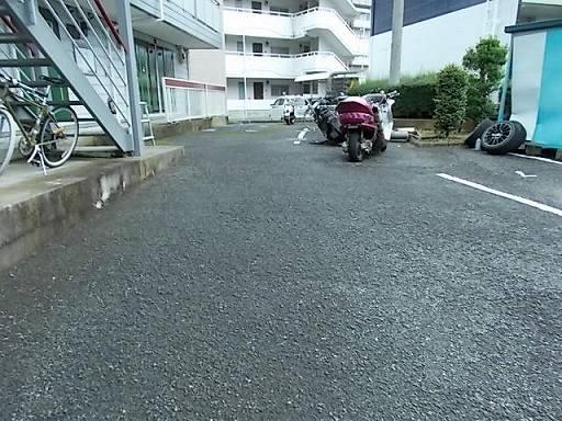 メローネ(8904)の外観・駐車場イメージ1枚目