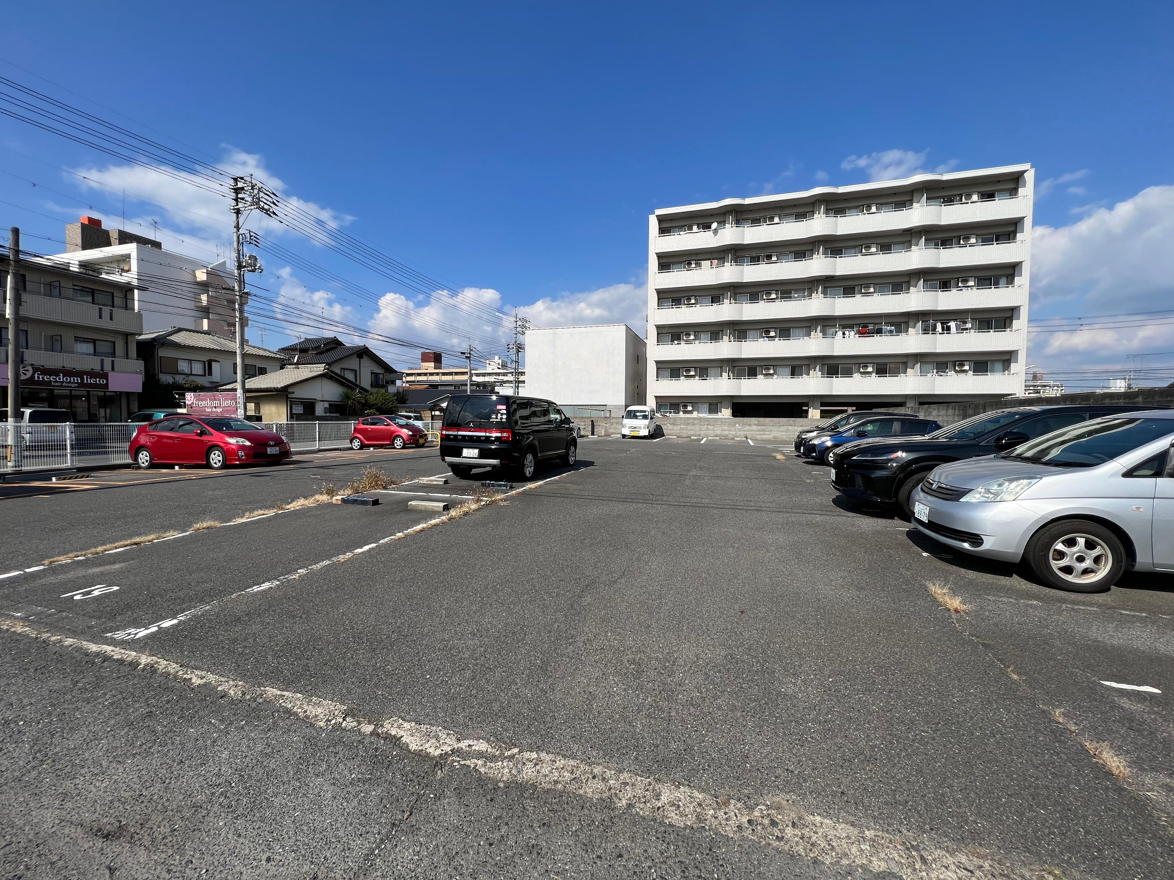 奥田2丁目駐車場の外観・駐車場イメージ2枚目