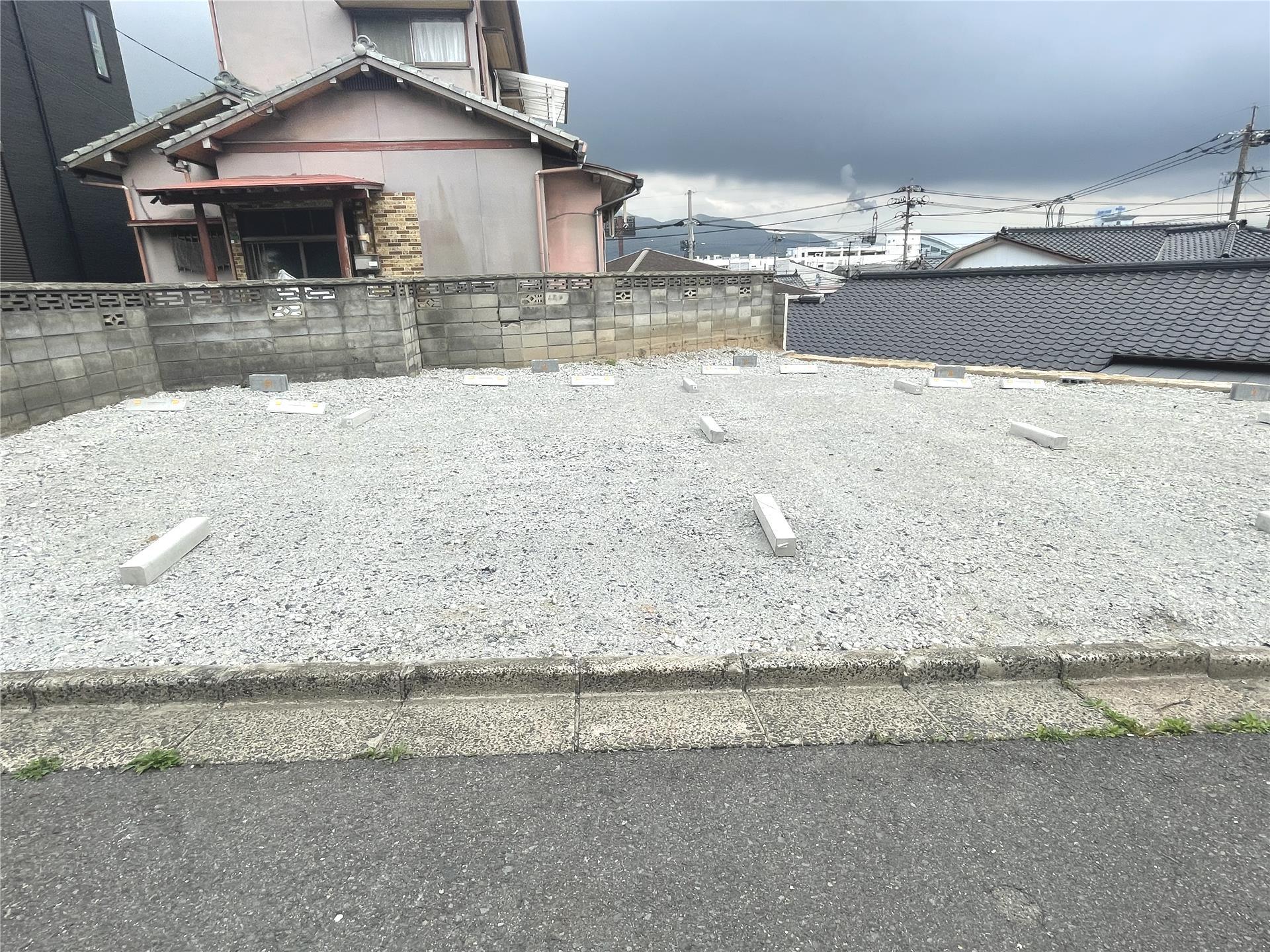 童子丸2丁目駐車場の外観・駐車場イメージ1枚目