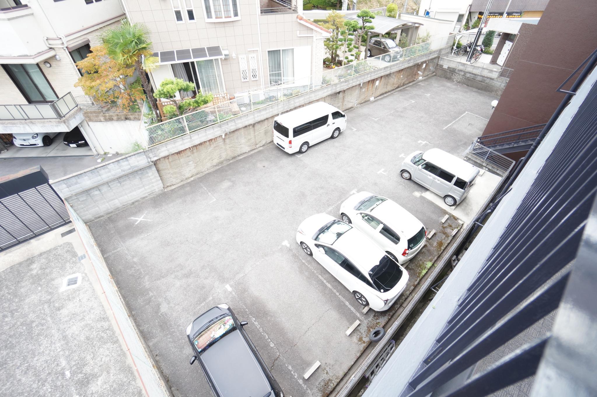 千里丘KMハイツ駐車場の外観・駐車場イメージ3枚目