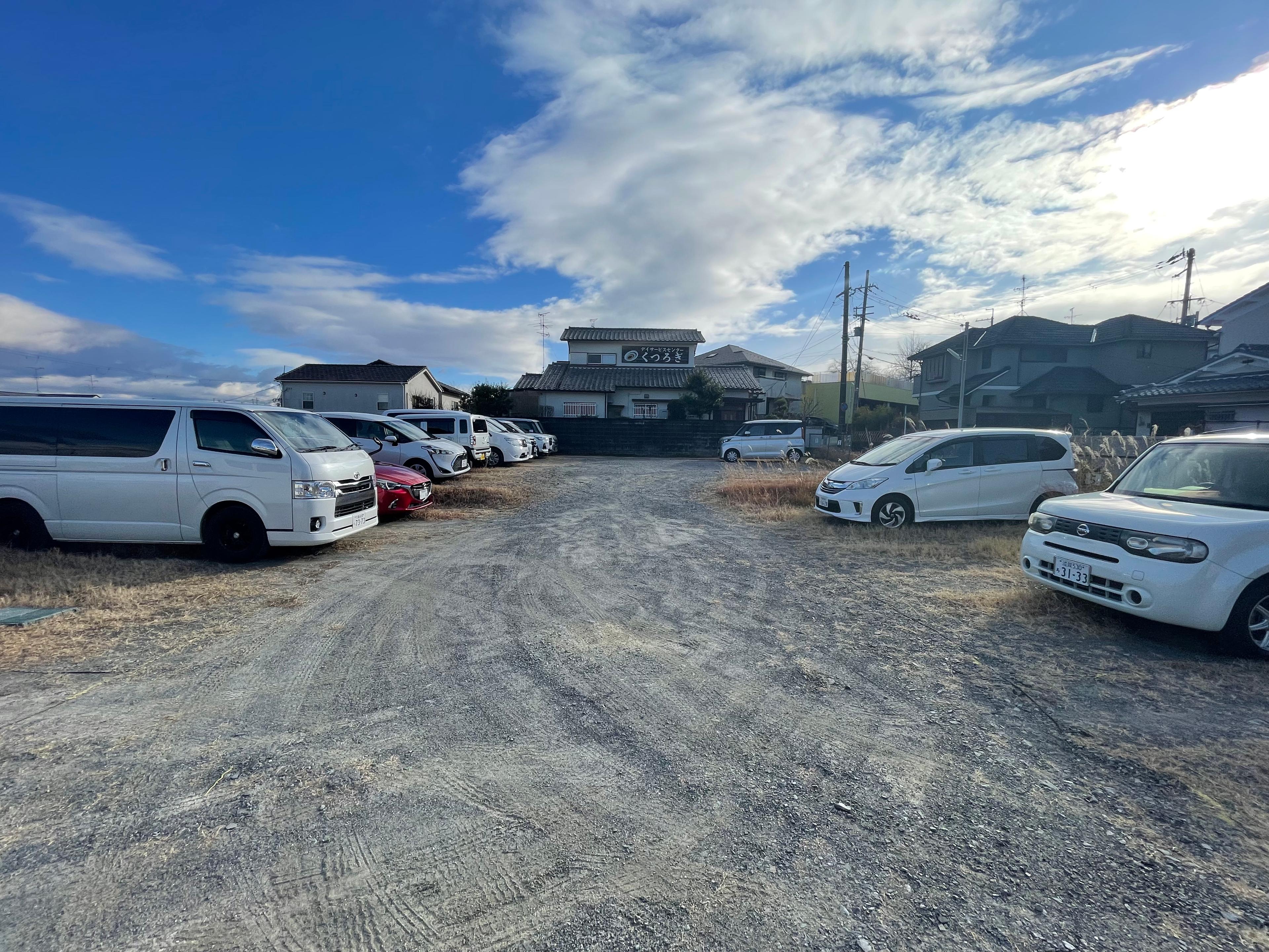 男山吉井駐車場A号地の外観・駐車場イメージ3枚目