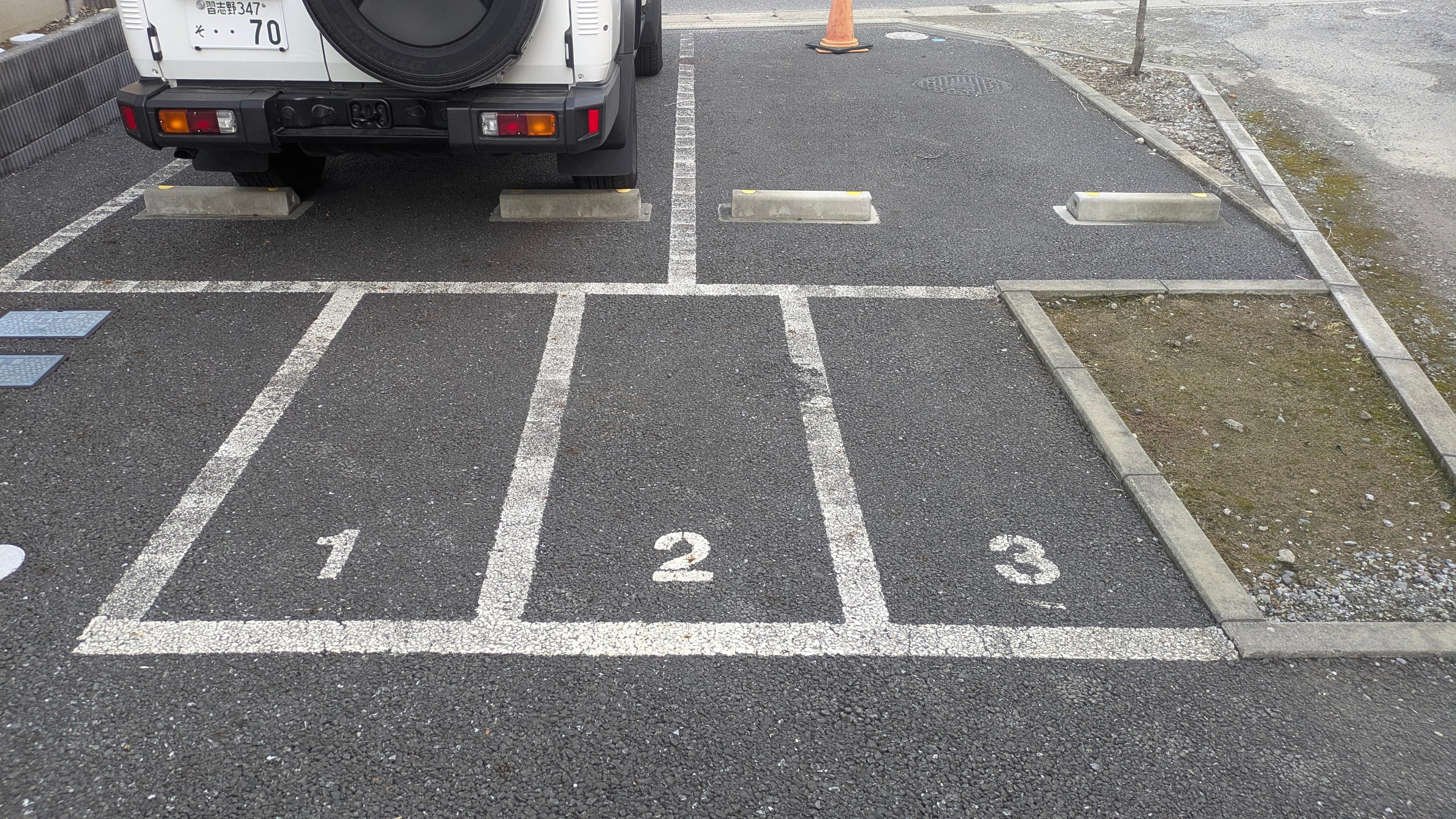 アルモニーバイク置場の外観・駐車場イメージ1枚目