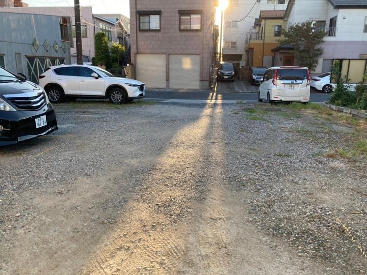 榎本第１駐車場の外観・駐車場イメージ2枚目