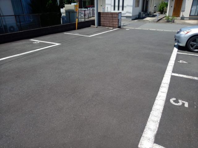 富士(30864)の外観・駐車場イメージ1枚目