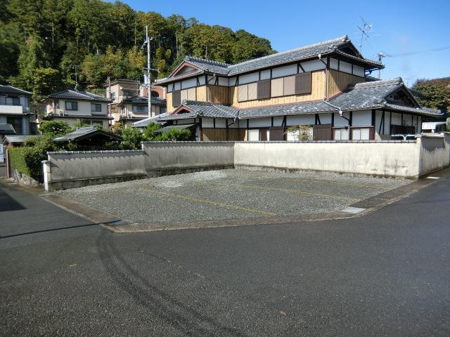 長源寺前ガレージの外観・駐車場イメージ1枚目