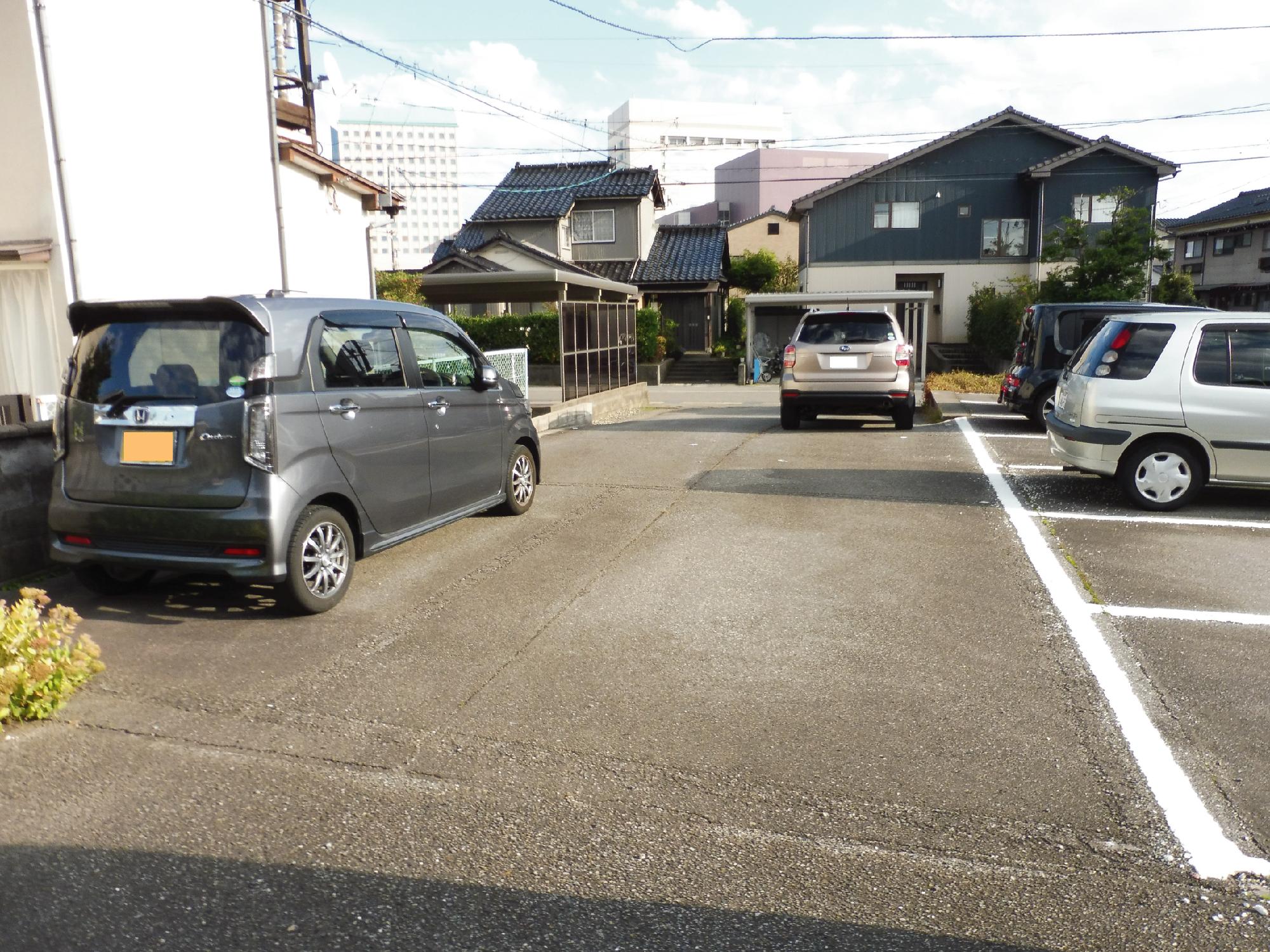 牛島本町1丁目月極駐車場（共同土地２）の外観・駐車場イメージ1枚目