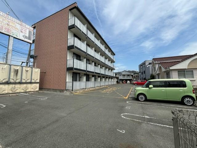 ＮＩＨＯ(39368)の外観・駐車場イメージ2枚目