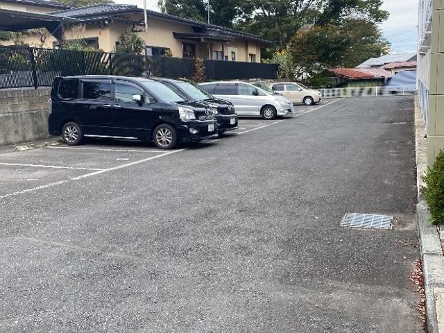 内丸(16552)の外観・駐車場イメージ1枚目
