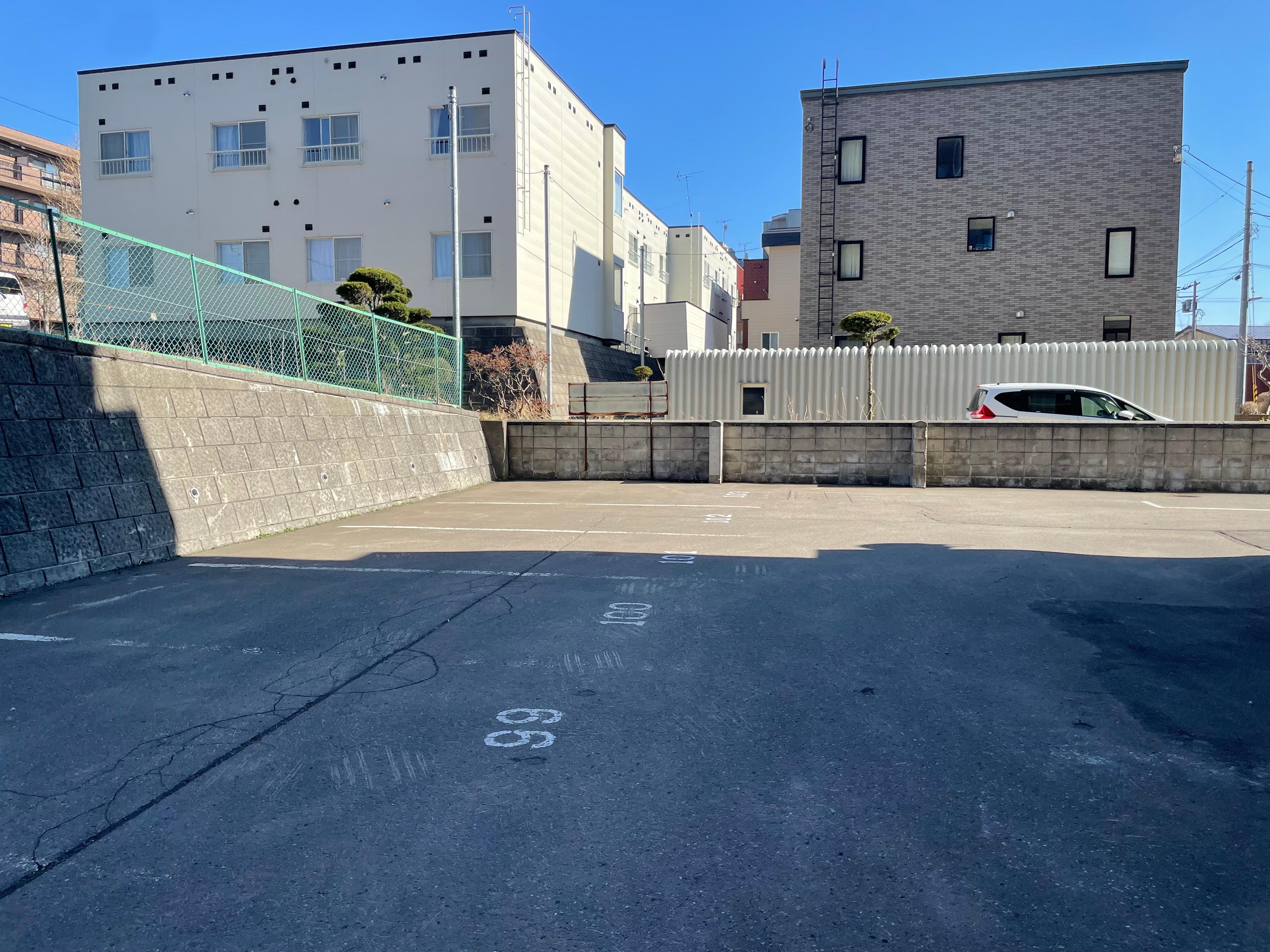 パークヒル厚別Ⅱアドニス駐車場の外観・駐車場イメージ2枚目