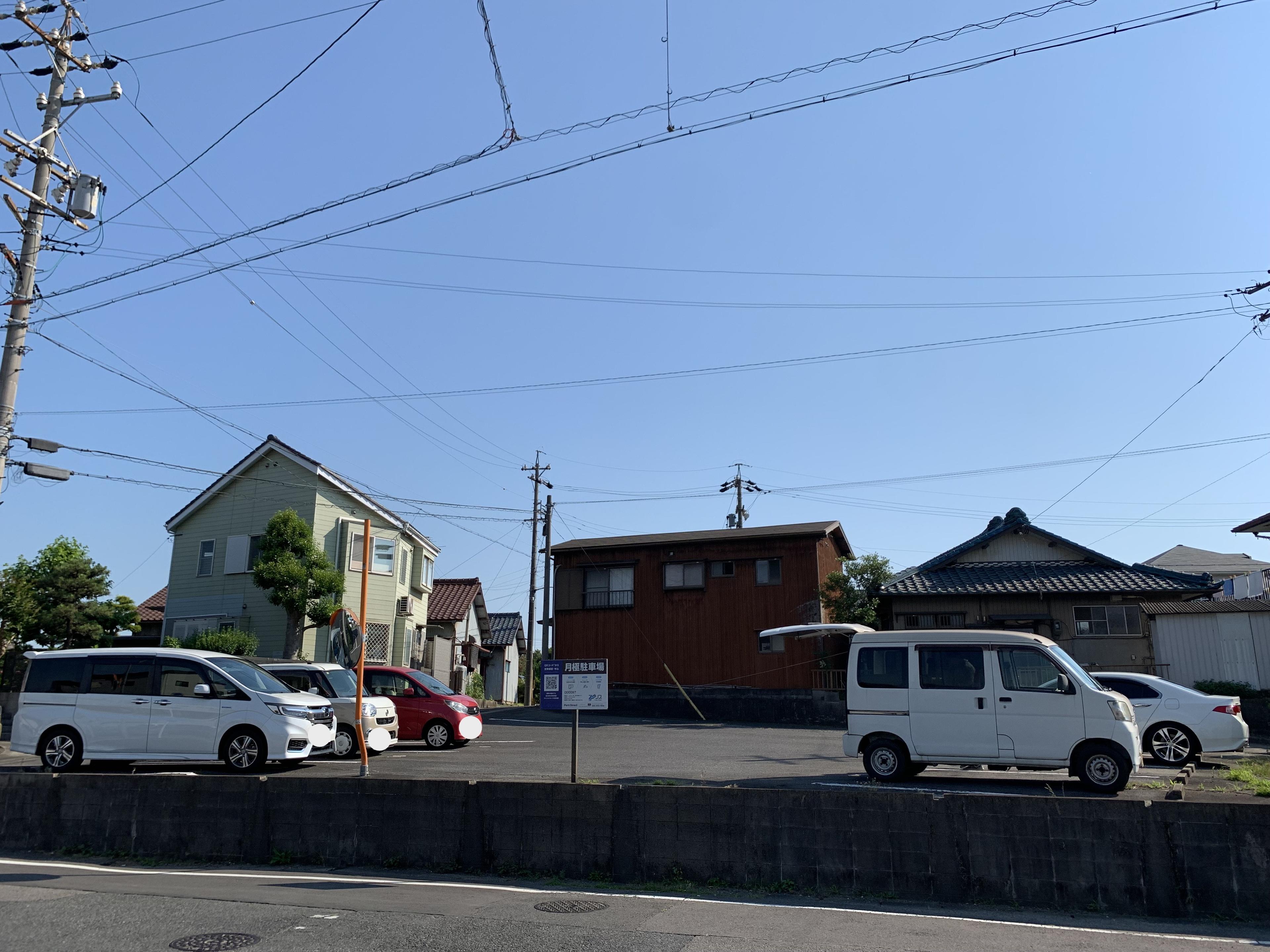 000097の外観・駐車場イメージ1枚目