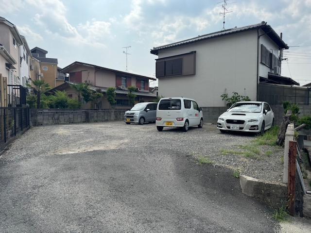 寺山ガレージの外観・駐車場イメージ1枚目