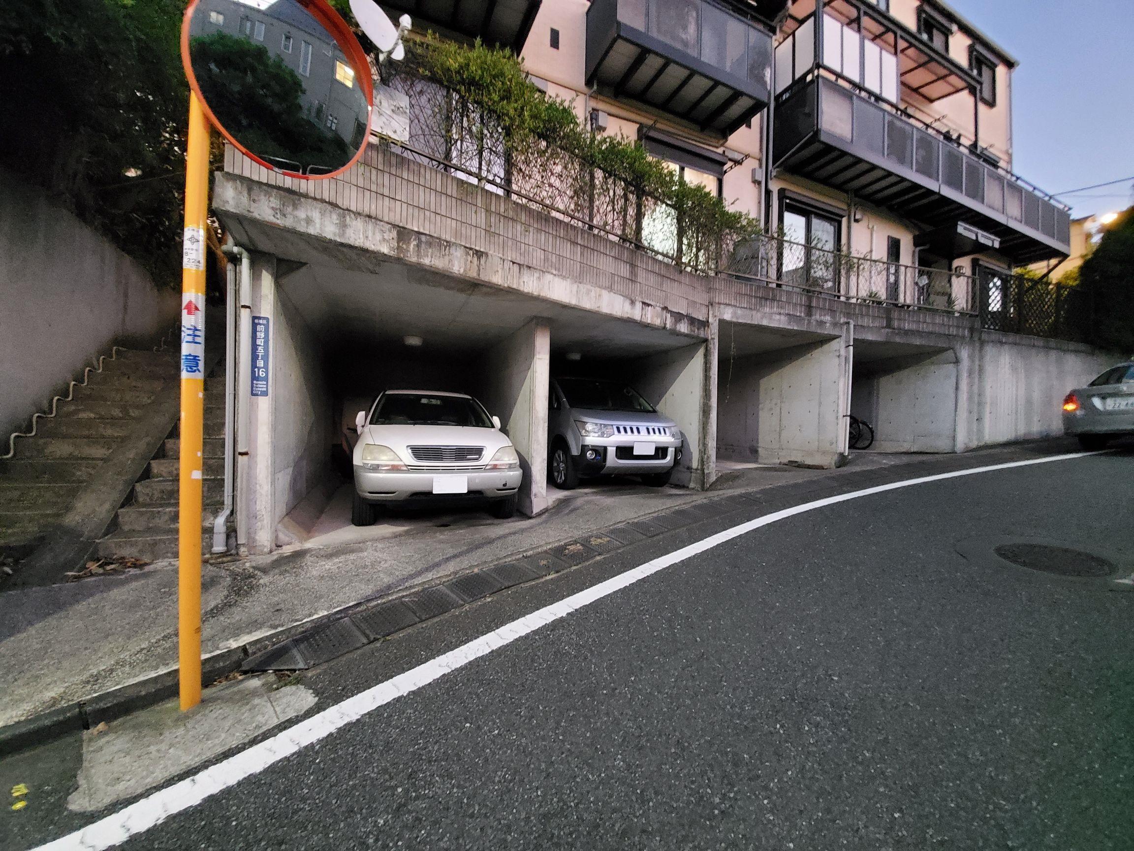 ﾊﾐﾝｸﾞﾊﾞｰﾄﾞ駐車場の外観・駐車場イメージ1枚目
