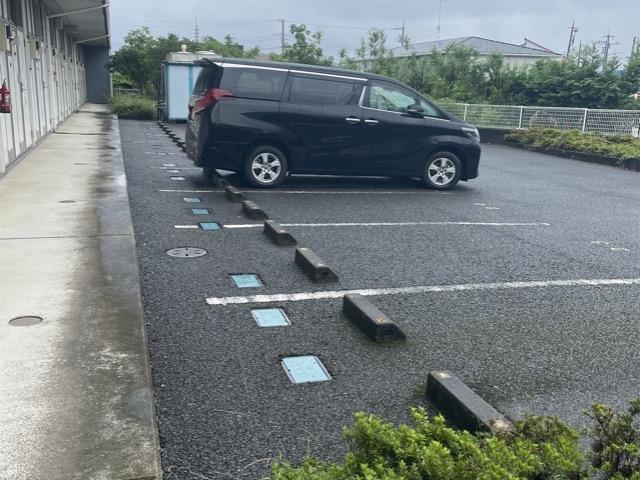 プレシオＥ(13533)の外観・駐車場イメージ1枚目