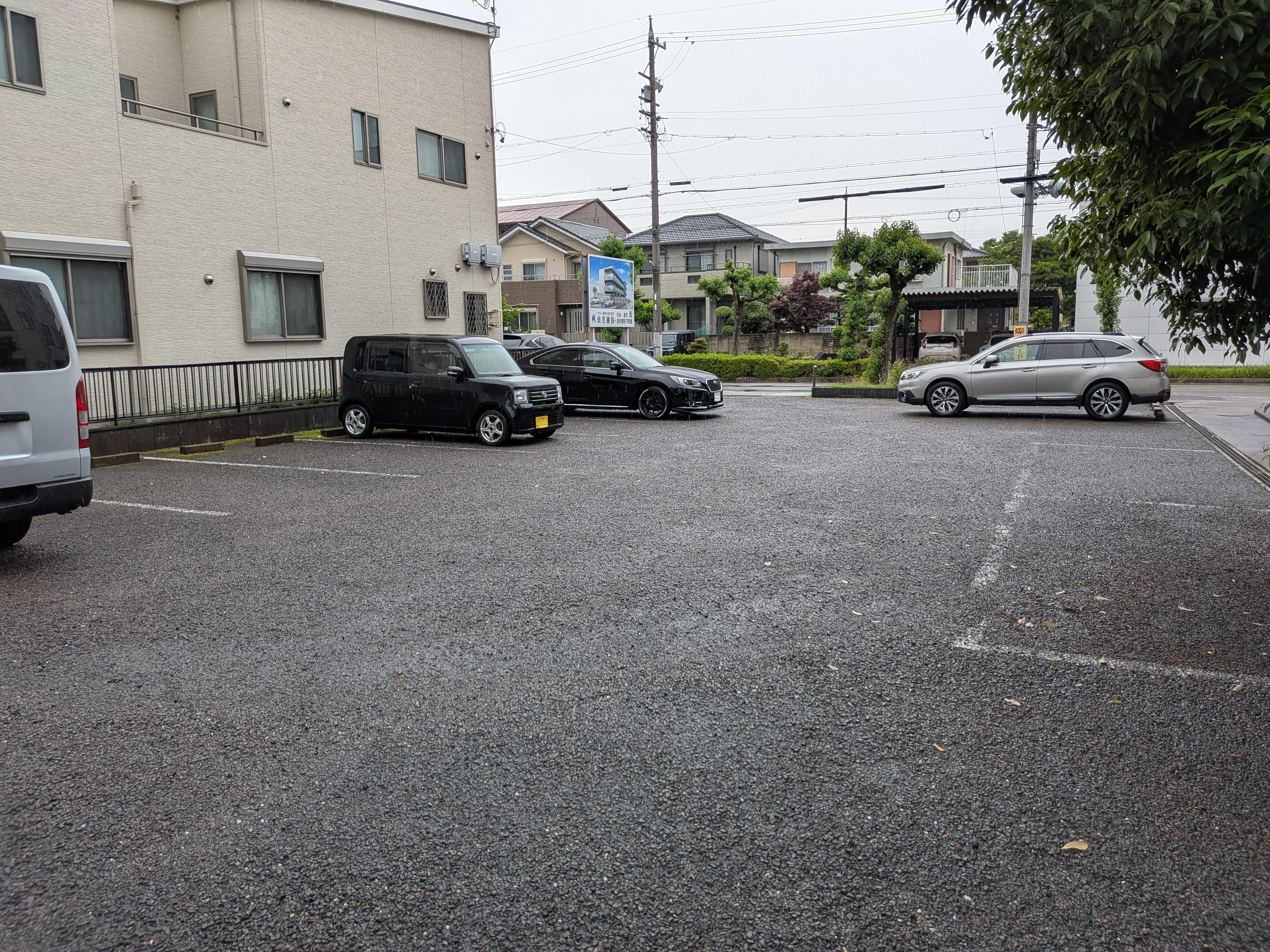 弥勒寺東3-31駐車場の外観・駐車場イメージ2枚目