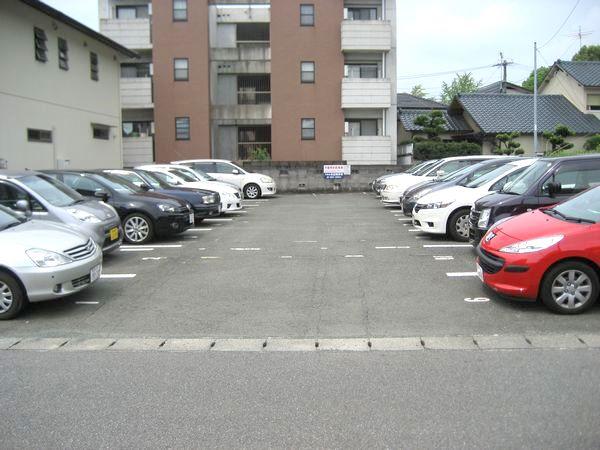 県庁前駐車場の外観・駐車場イメージ1枚目