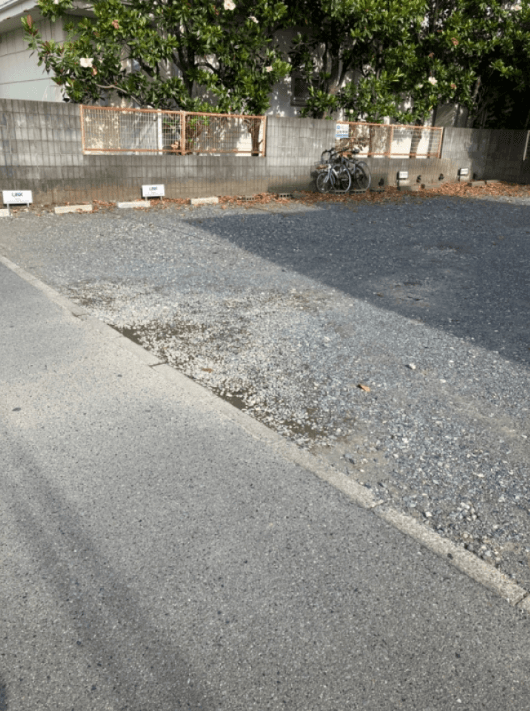 松が丘・端山駐車場の外観・駐車場イメージ1枚目