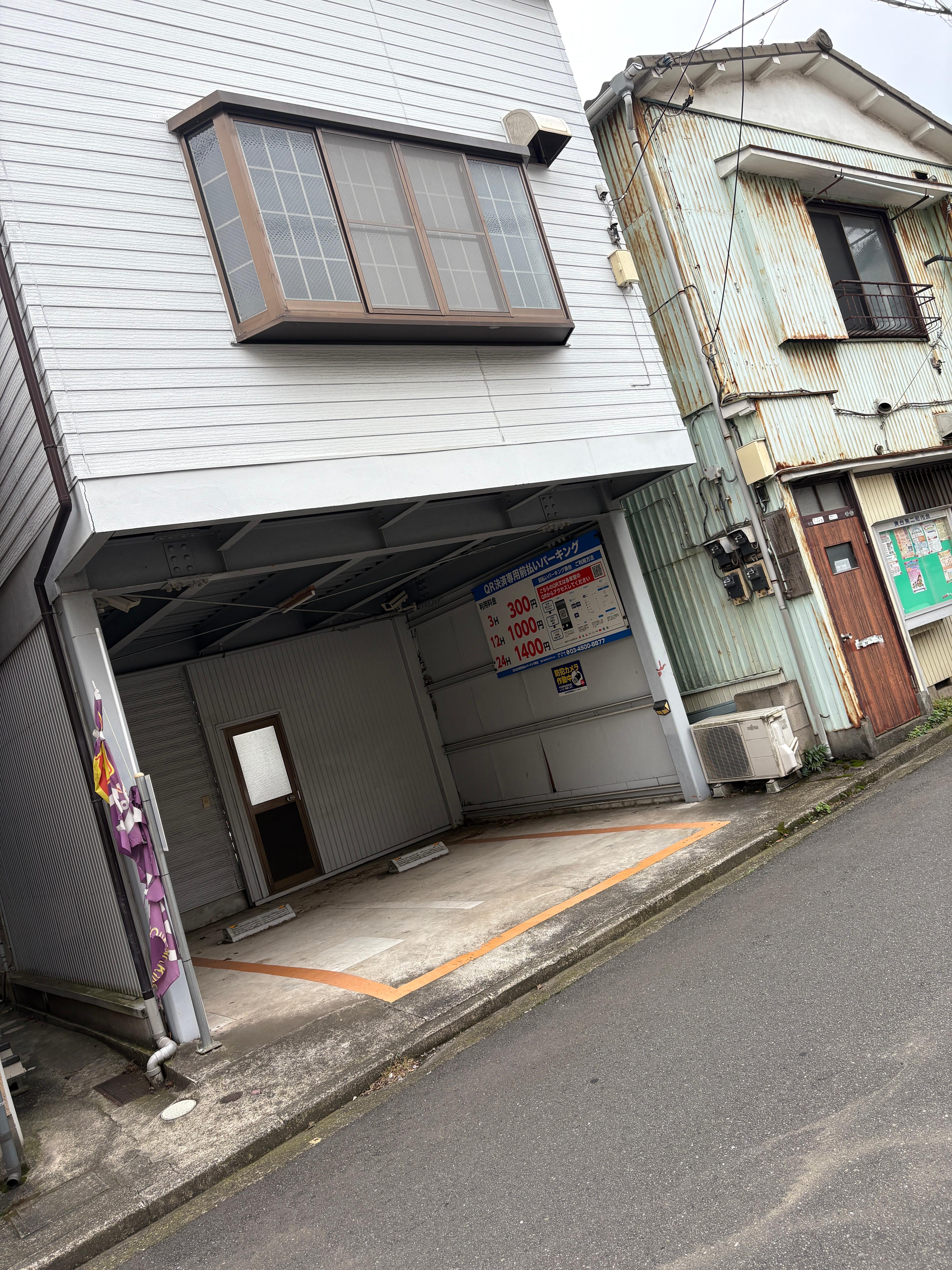 【定期利用】庚台駐車場（屋根付きハイルーフ可）の外観・駐車場イメージ3枚目