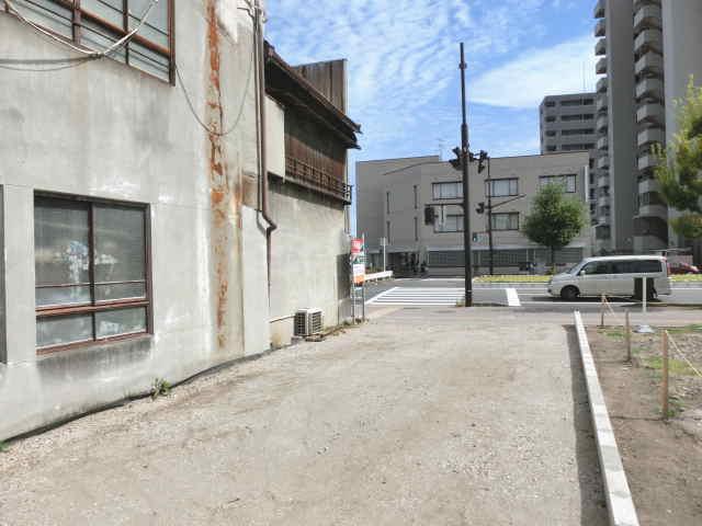 ワイズ・栄 第1駐車場の外観・駐車場イメージ3枚目