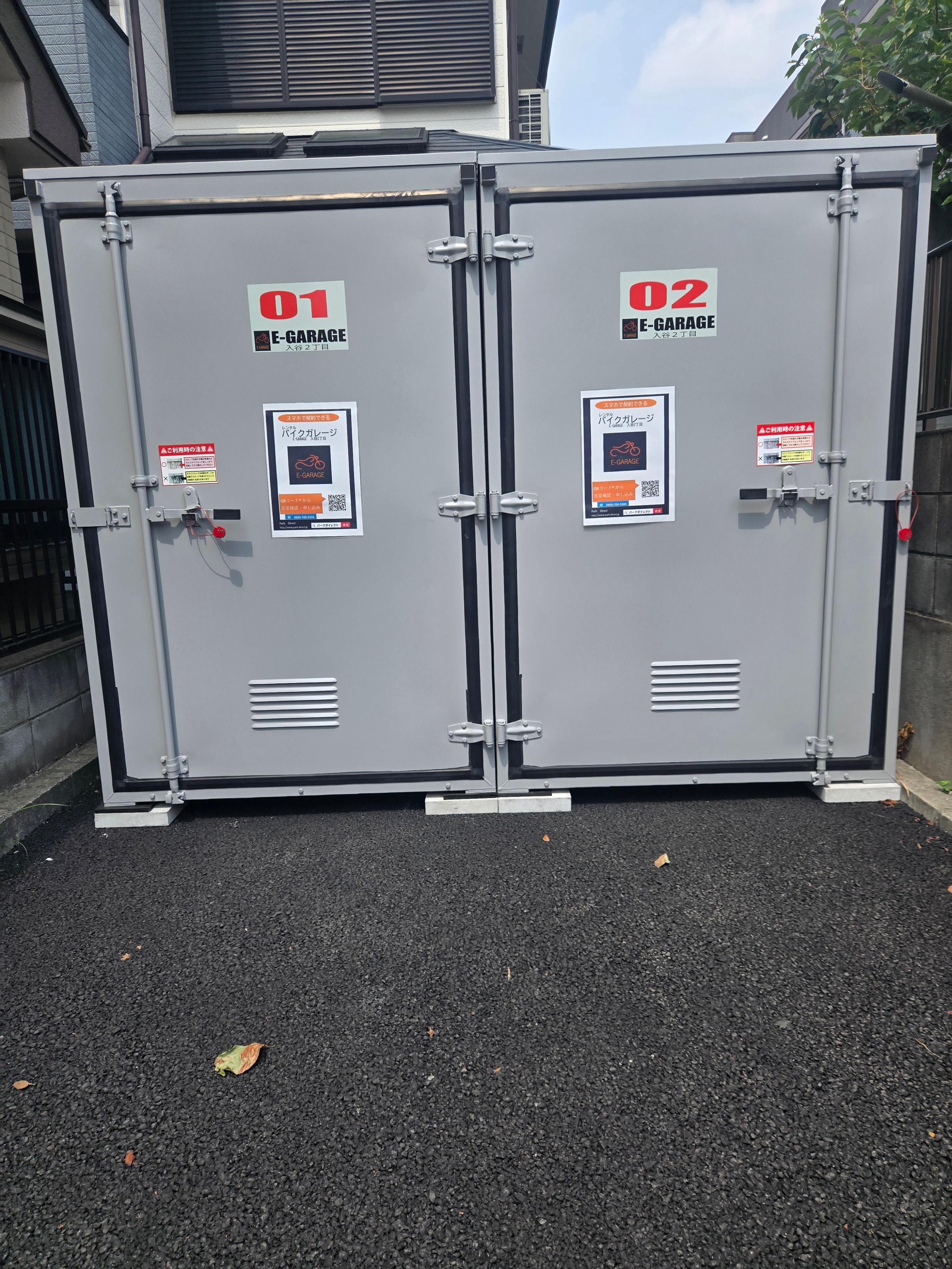 Ｅ－ＧＡＲＡＧＥ伊興４丁目の外観・駐車場イメージ1枚目
