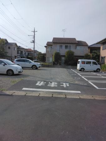 亀山駐車場の外観・駐車場イメージ1枚目