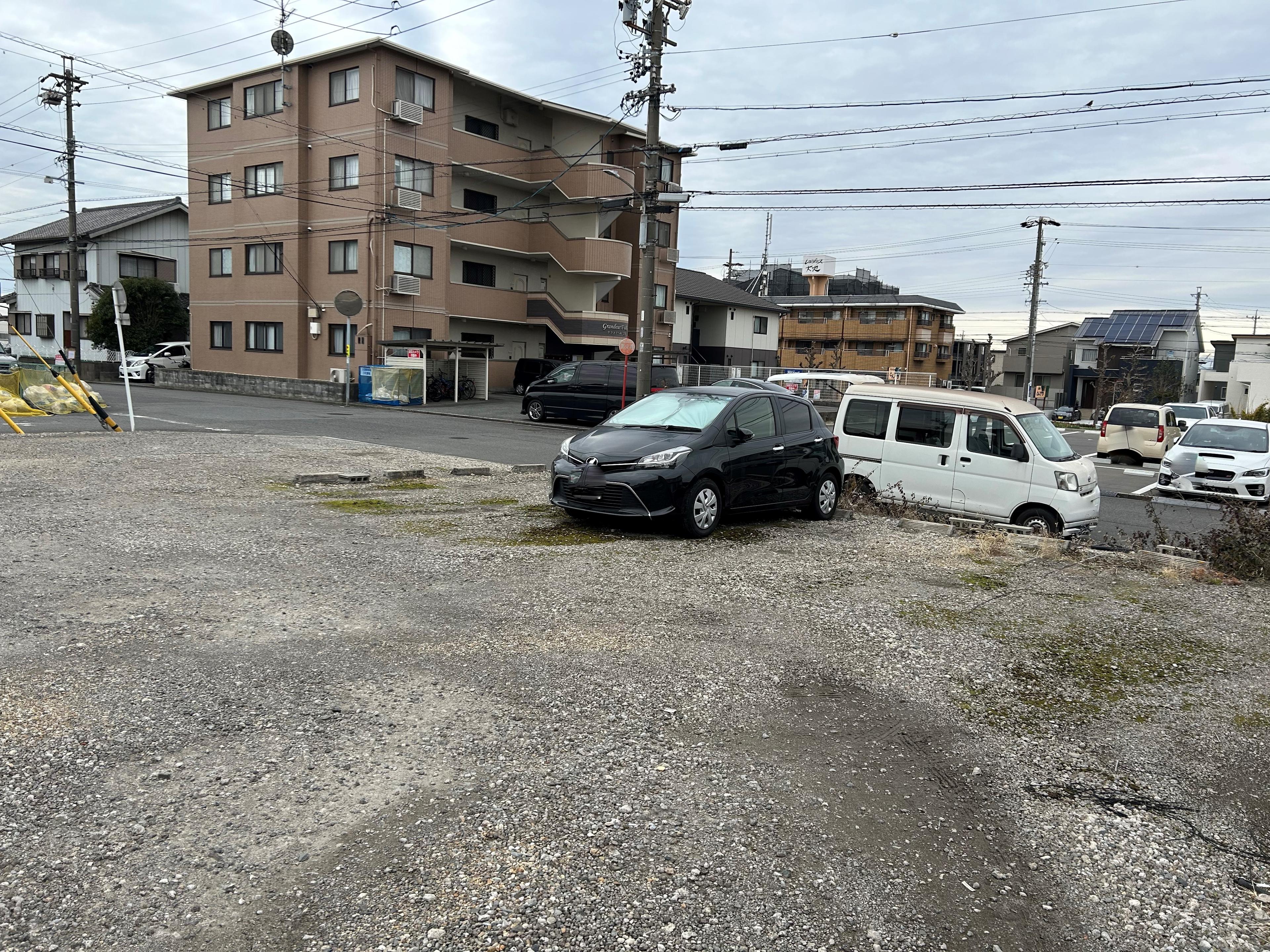 000171の外観・駐車場イメージ2枚目