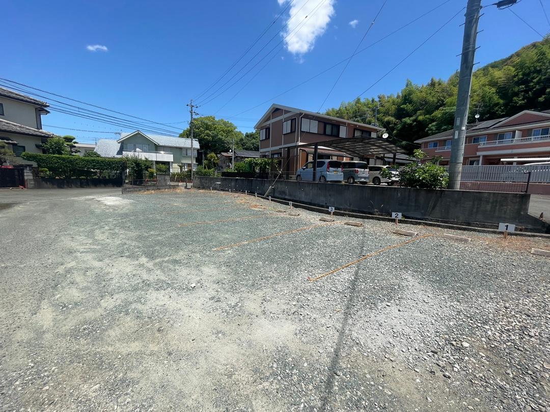 黒髪4丁目パーキングの外観・駐車場イメージ1枚目