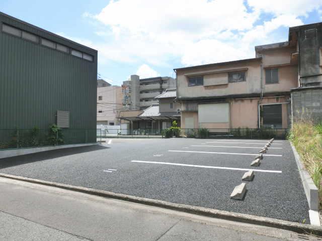 ワイズ・天王 第3駐車場の外観・駐車場イメージ3枚目