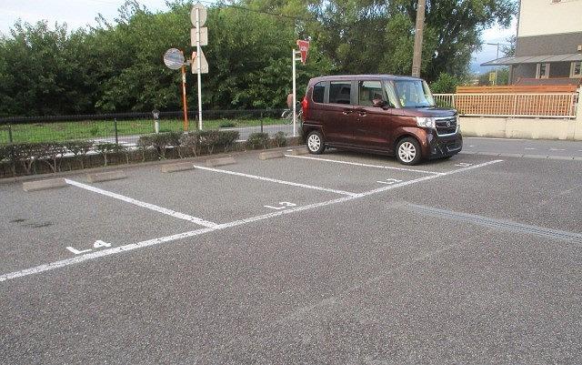長沢(22734)の外観・駐車場イメージ1枚目