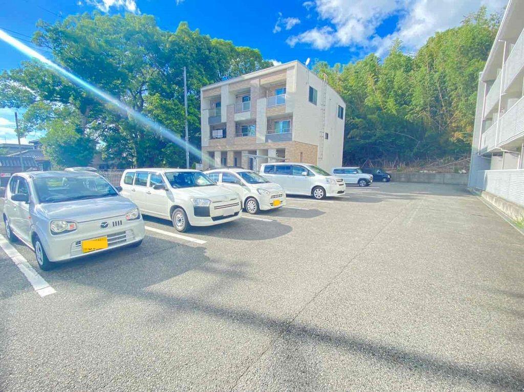 雅(14683)の外観・駐車場イメージ1枚目