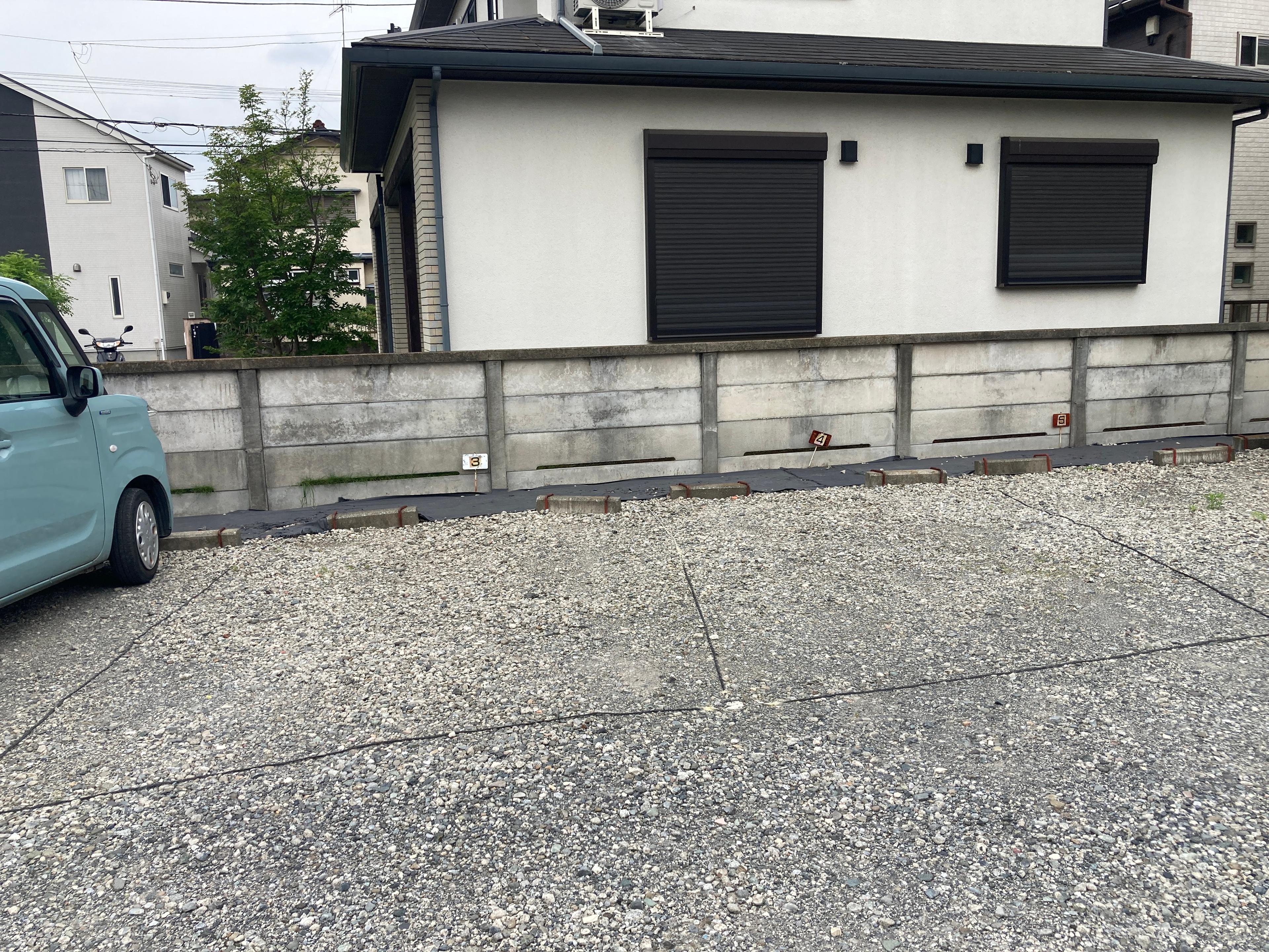 フロンティアＰの外観・駐車場イメージ3枚目