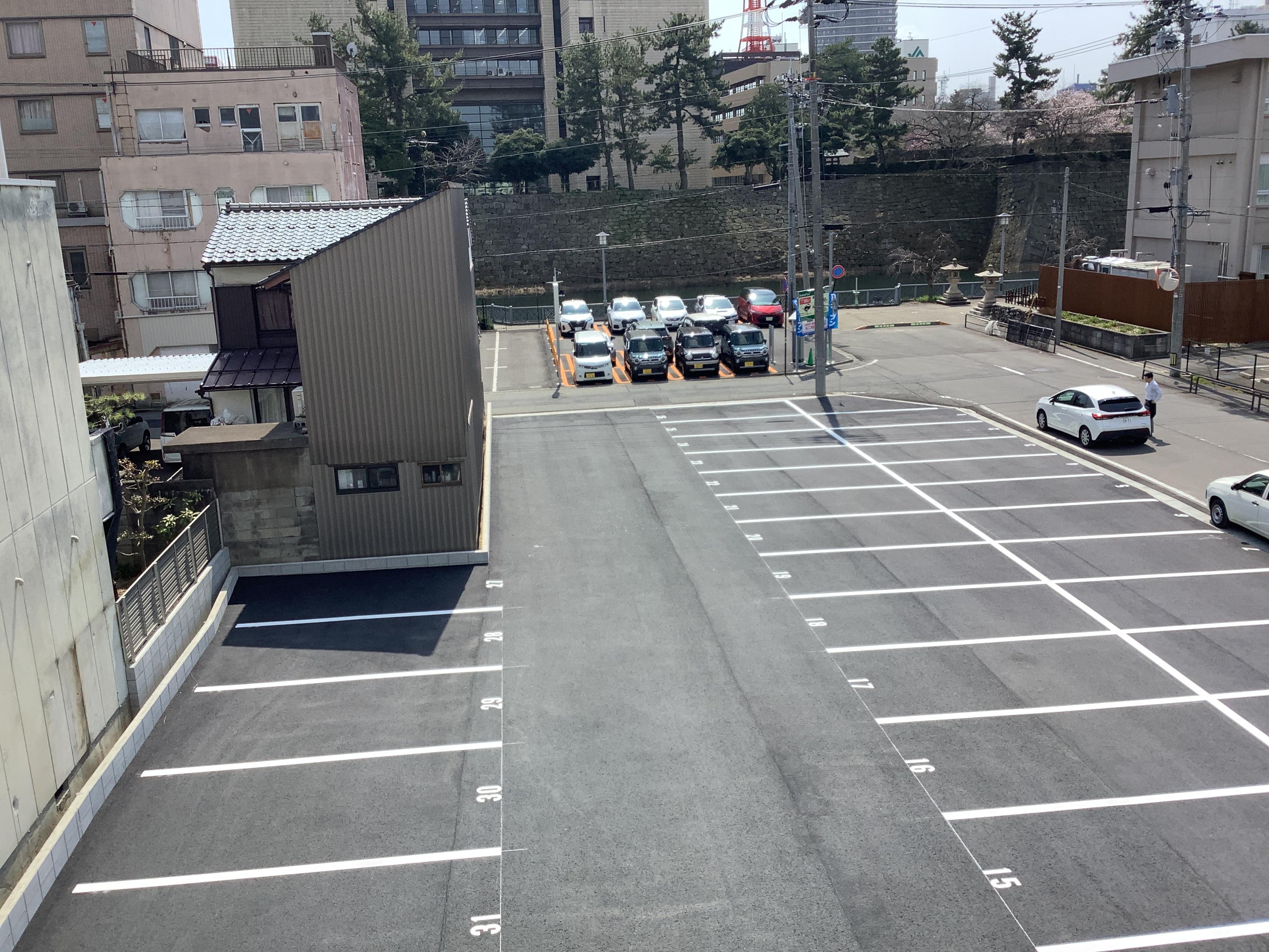 二の丸パーキングの外観・駐車場イメージ2枚目