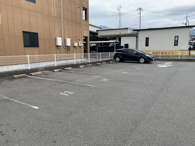 ドゥマンセゾン(33446)の外観・駐車場イメージ1枚目