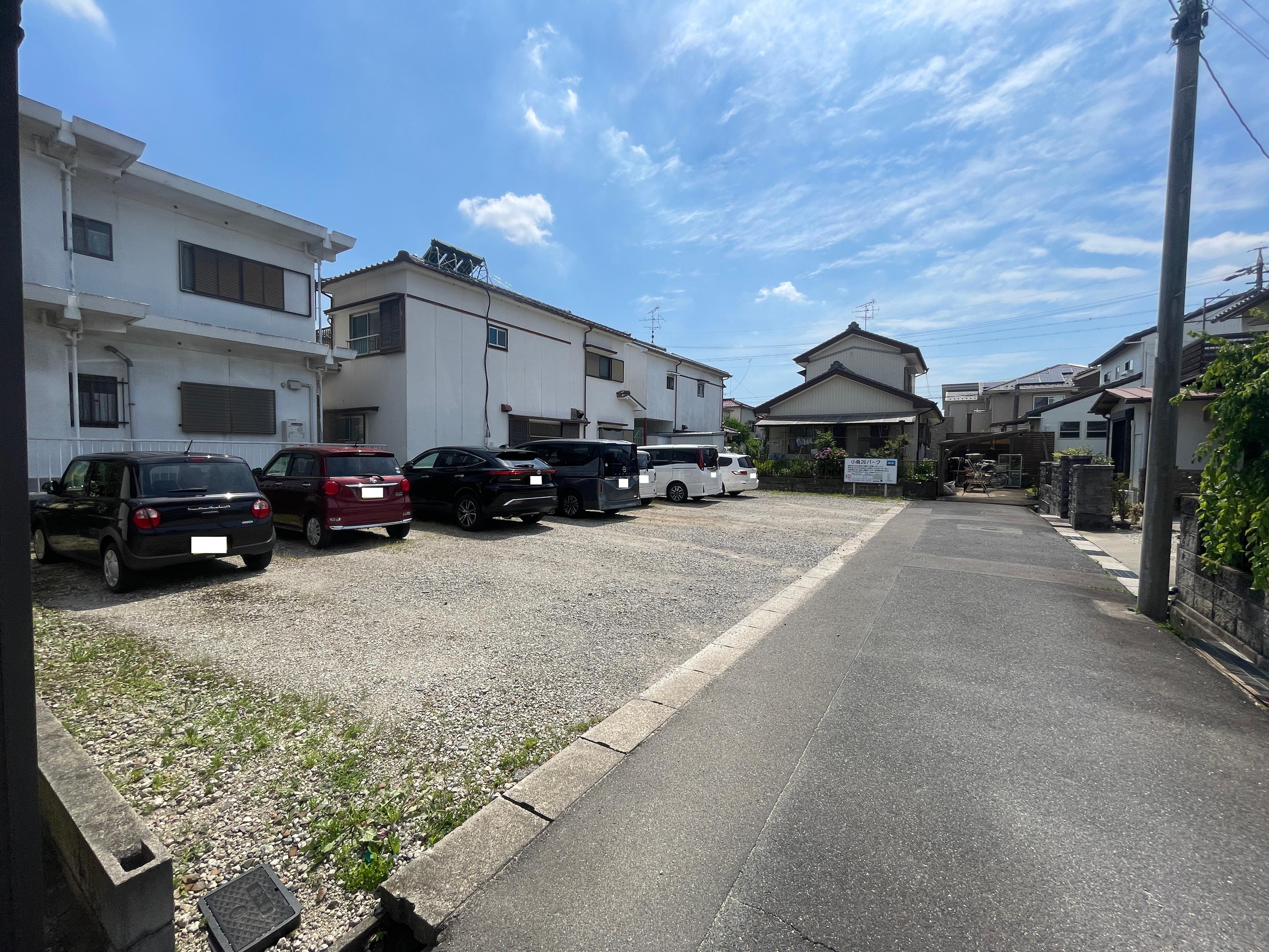小烏26パークの外観・駐車場イメージ2枚目