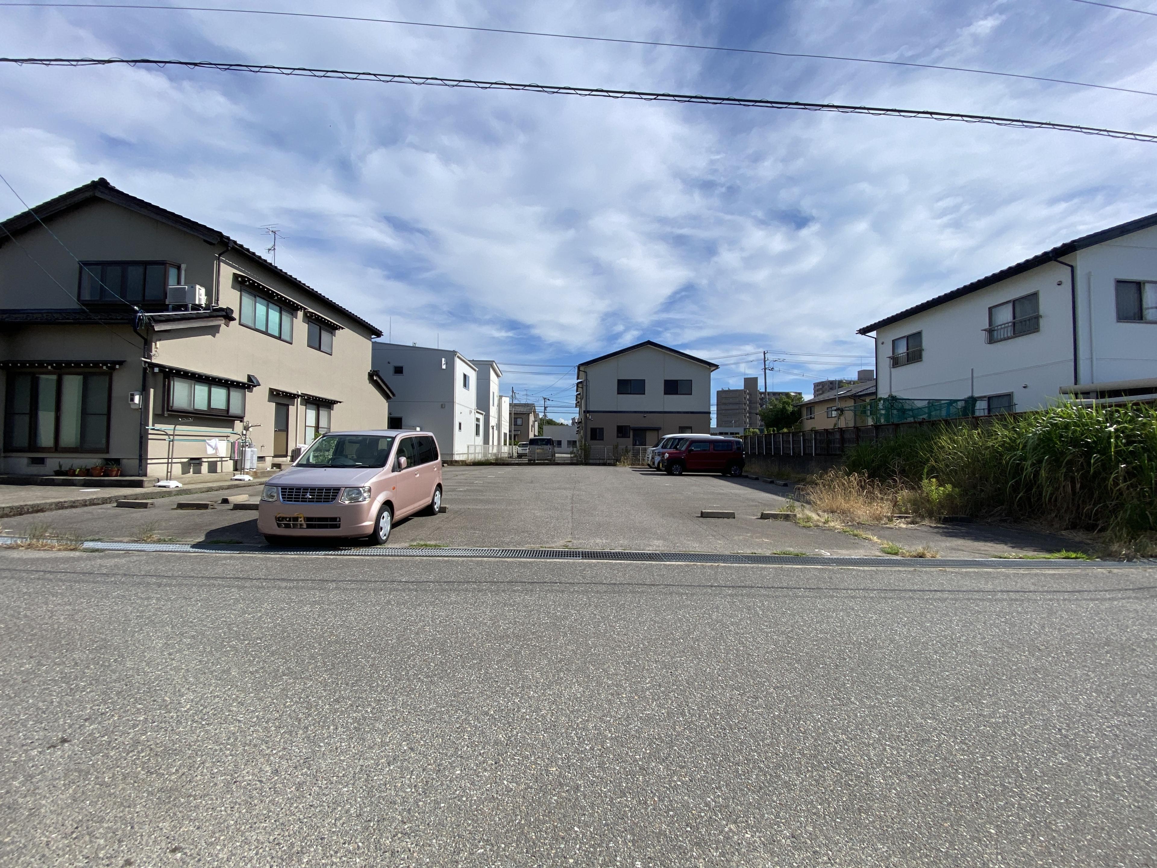中島駐車場の外観・駐車場イメージ1枚目