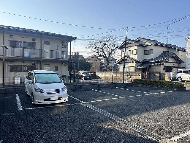 ＭＥＧＧ(21556)の外観・駐車場イメージ1枚目