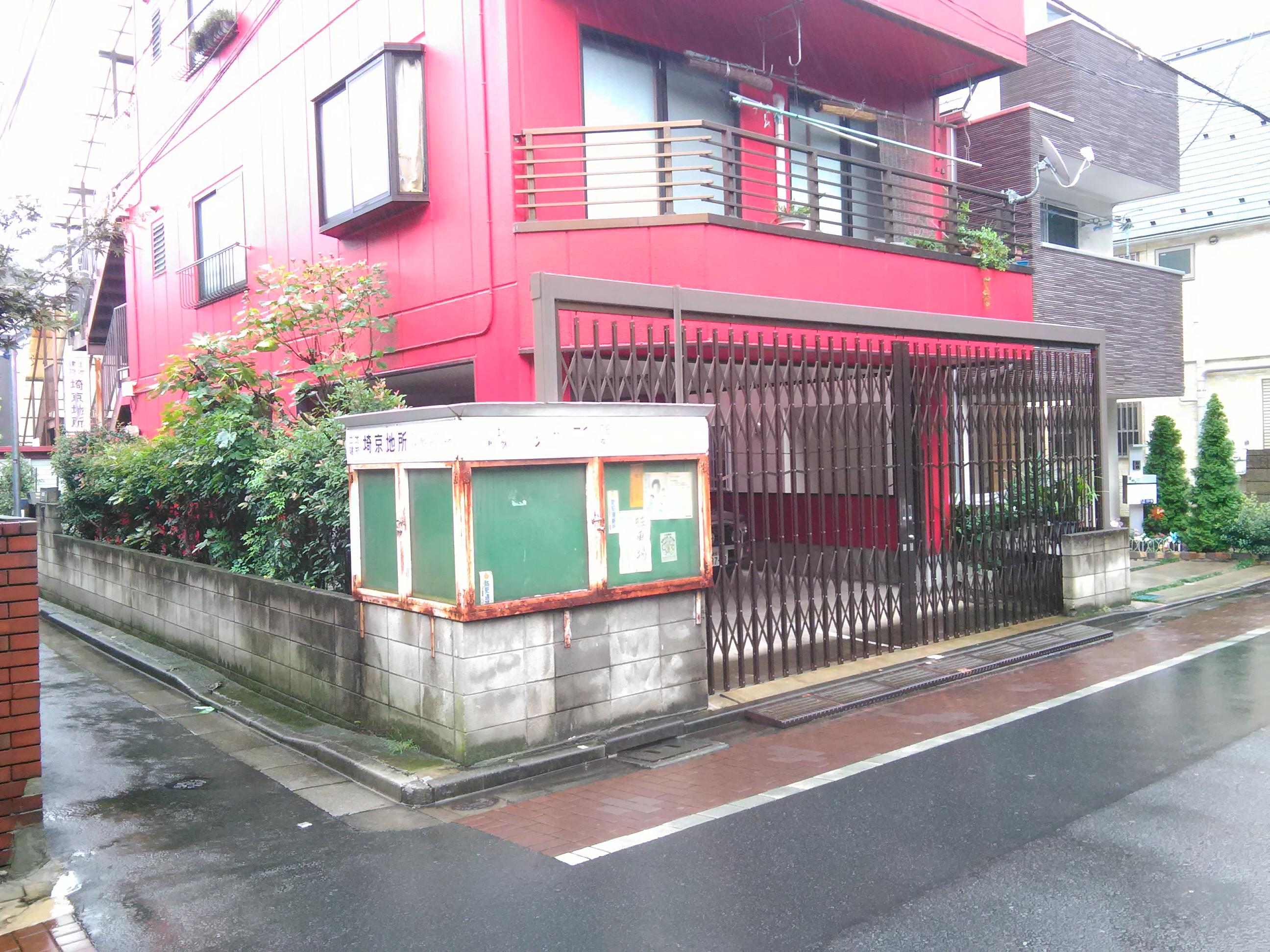 上野駐車場の外観・駐車場イメージ2枚目