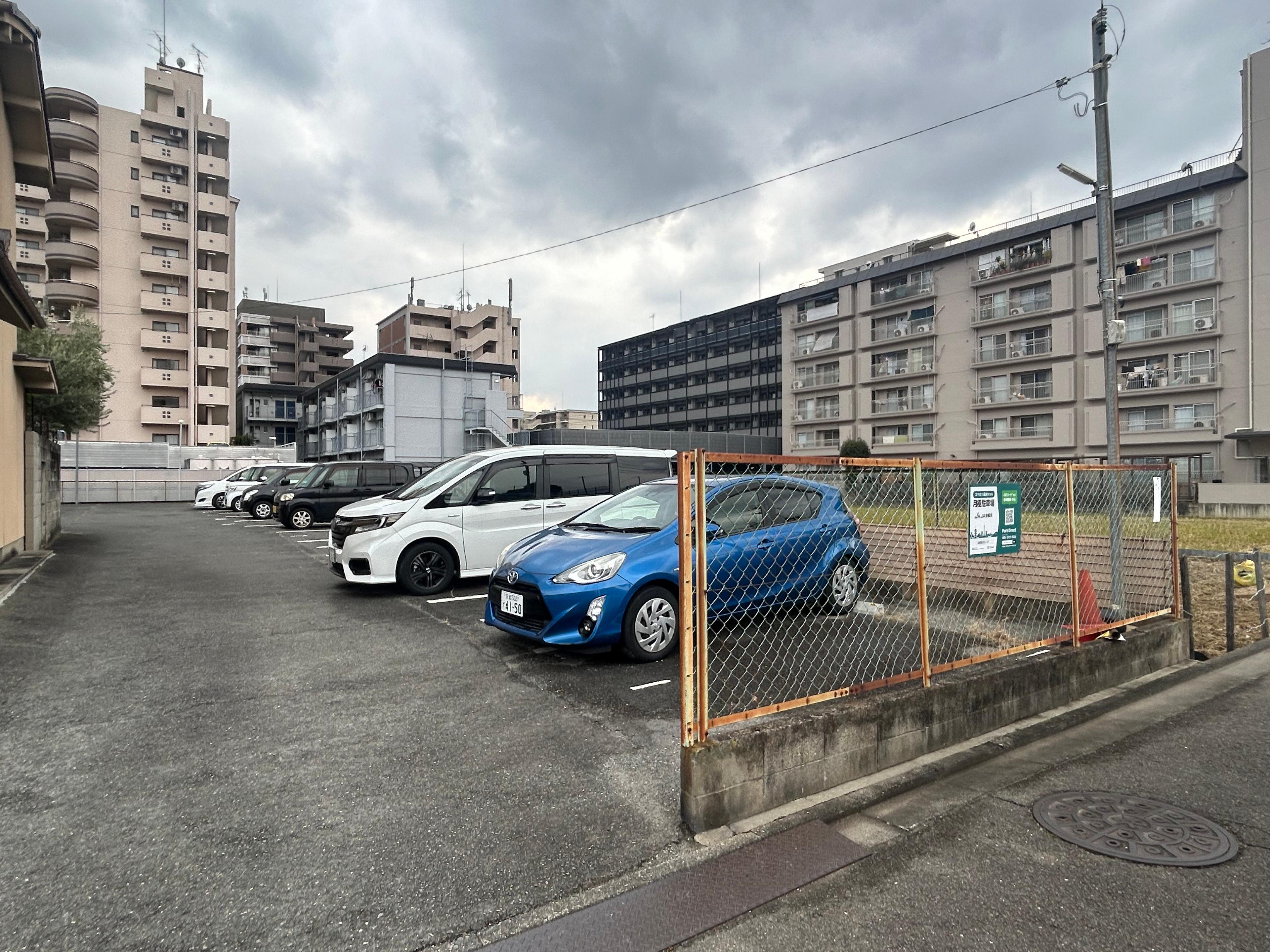 日照町ガレージの外観・駐車場イメージ1枚目