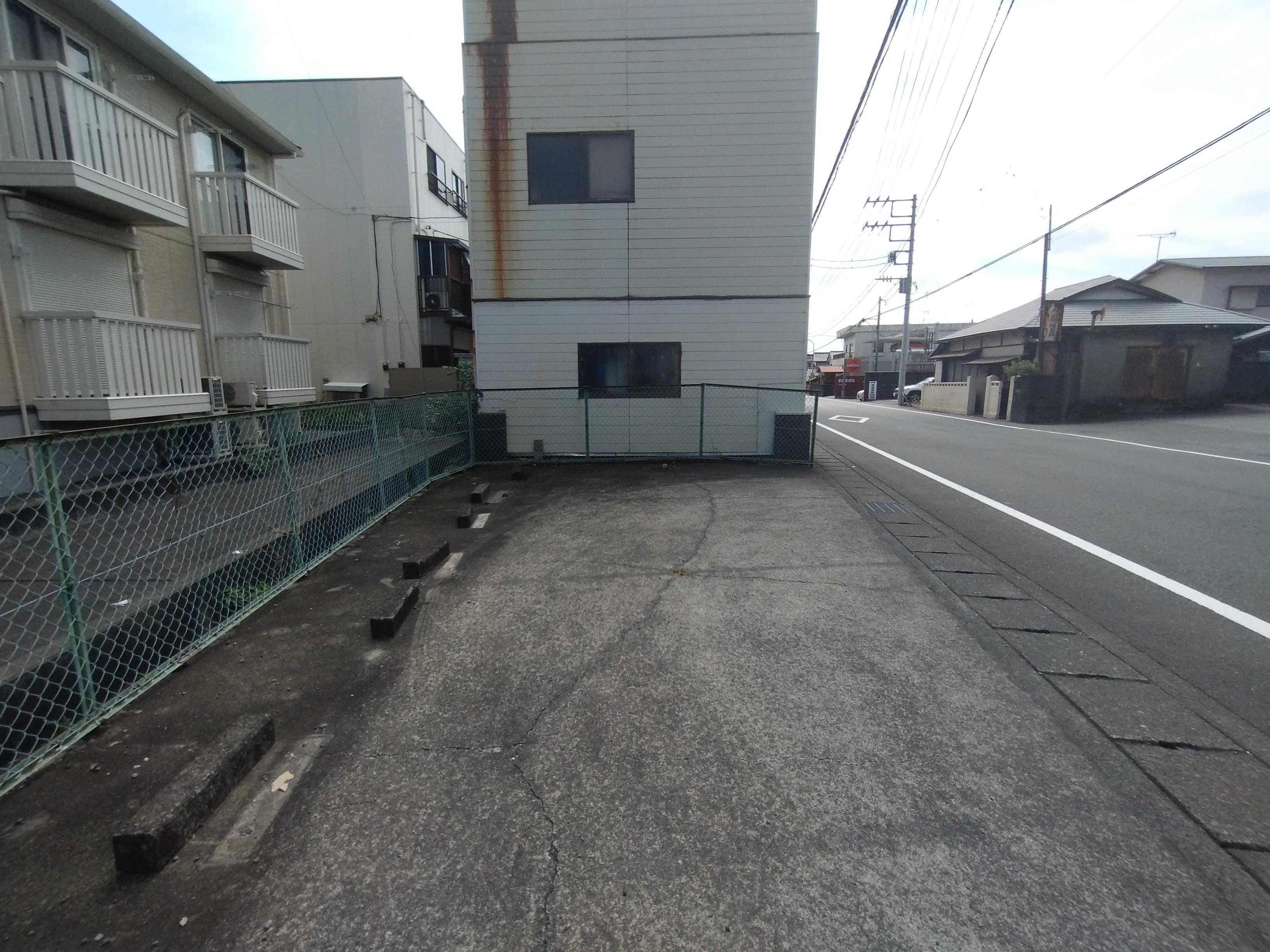 入山瀬駐車場の外観・駐車場イメージ2枚目