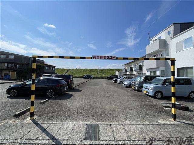 PD山内ハイツ駐車場の外観・駐車場イメージ2枚目