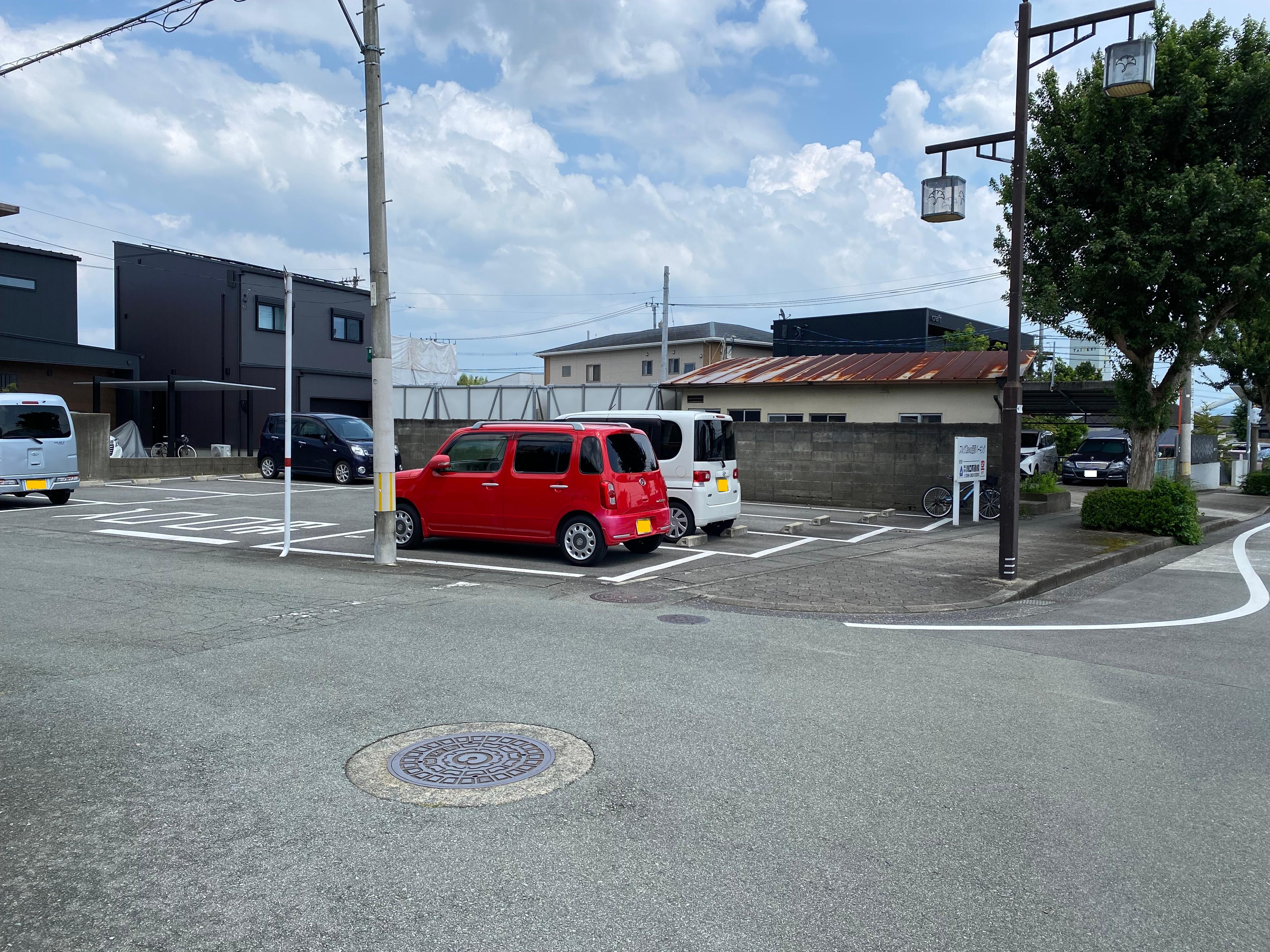 ブルグDawa西原パーキングの外観・駐車場イメージ1枚目