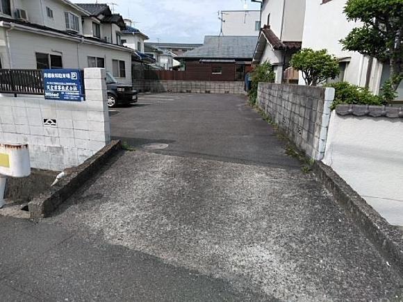 三島ガレージの外観・駐車場イメージ1枚目